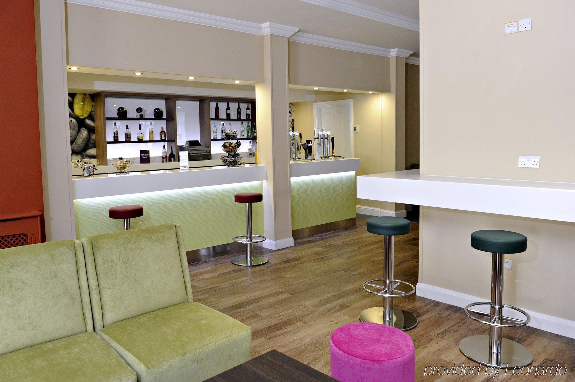 Link Hotel Лафборо Ресторан фото