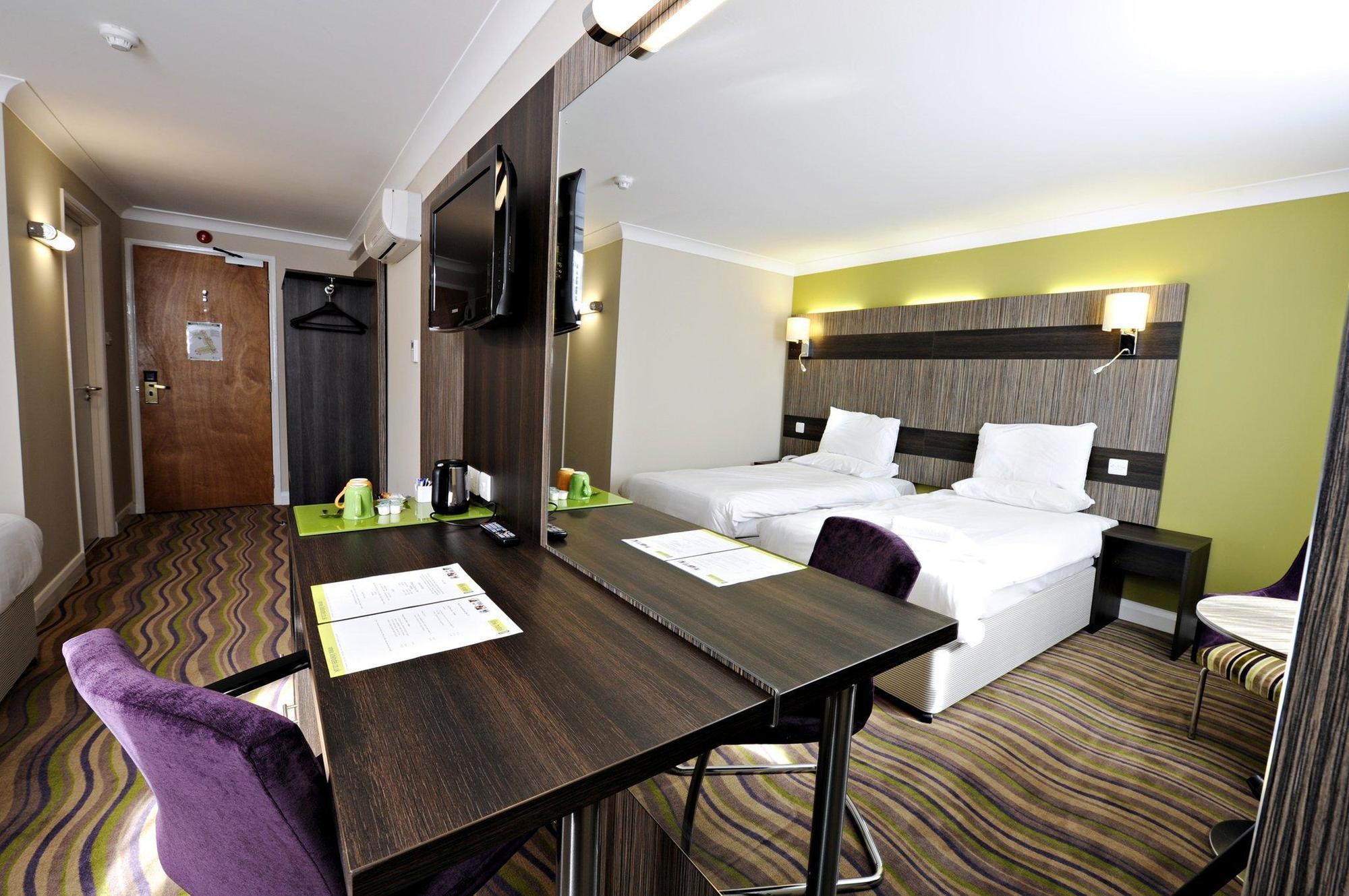 Link Hotel Лафборо Экстерьер фото